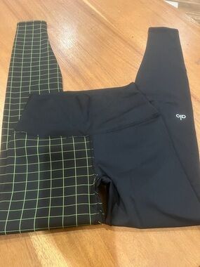 ALO Yoga Black Leggings with Neon Green Grid Accent